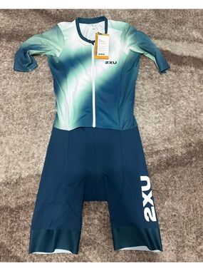 2XU Men's Aero Hex Sleeved Tri Suit